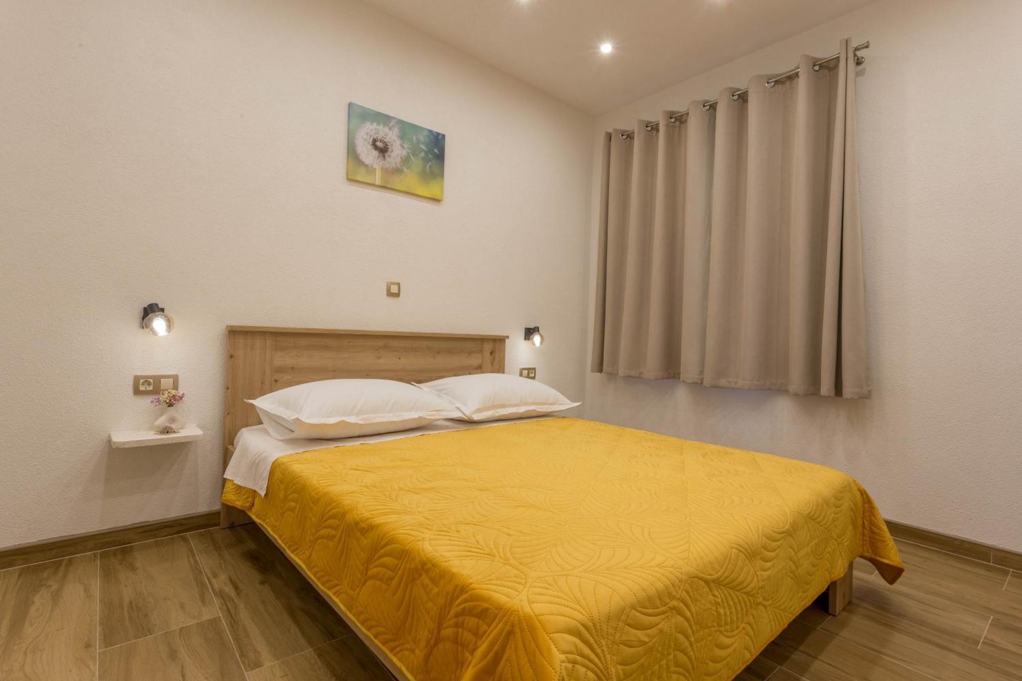 Apartment Zastupac 8761A Хвар Екстер'єр фото