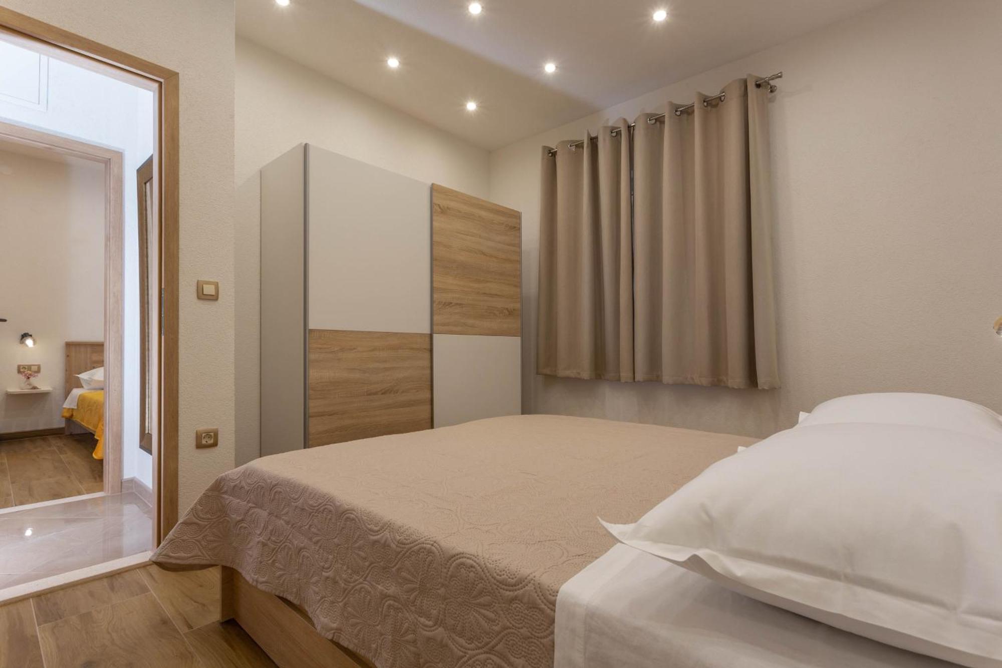 Apartment Zastupac 8761A Хвар Екстер'єр фото